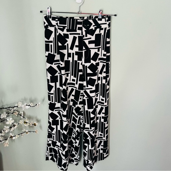 Torrid Geo Print Wide Leg Crepe Pant Size 24 - Picture 4 of 5